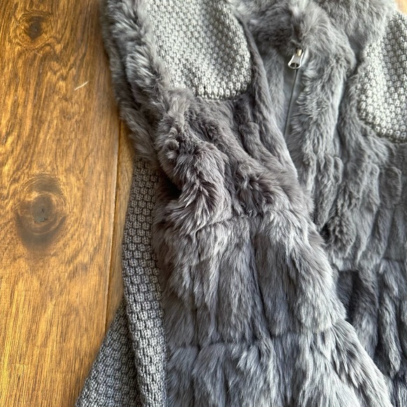 Linda Richards Luxury rabbit fur reversible vest size medium - Picture 7 of 11